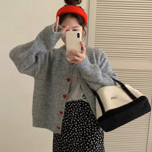 韩国爱心纽扣针织开衫打底衫女2025秋冬新款简约内搭上衣毛衣外套