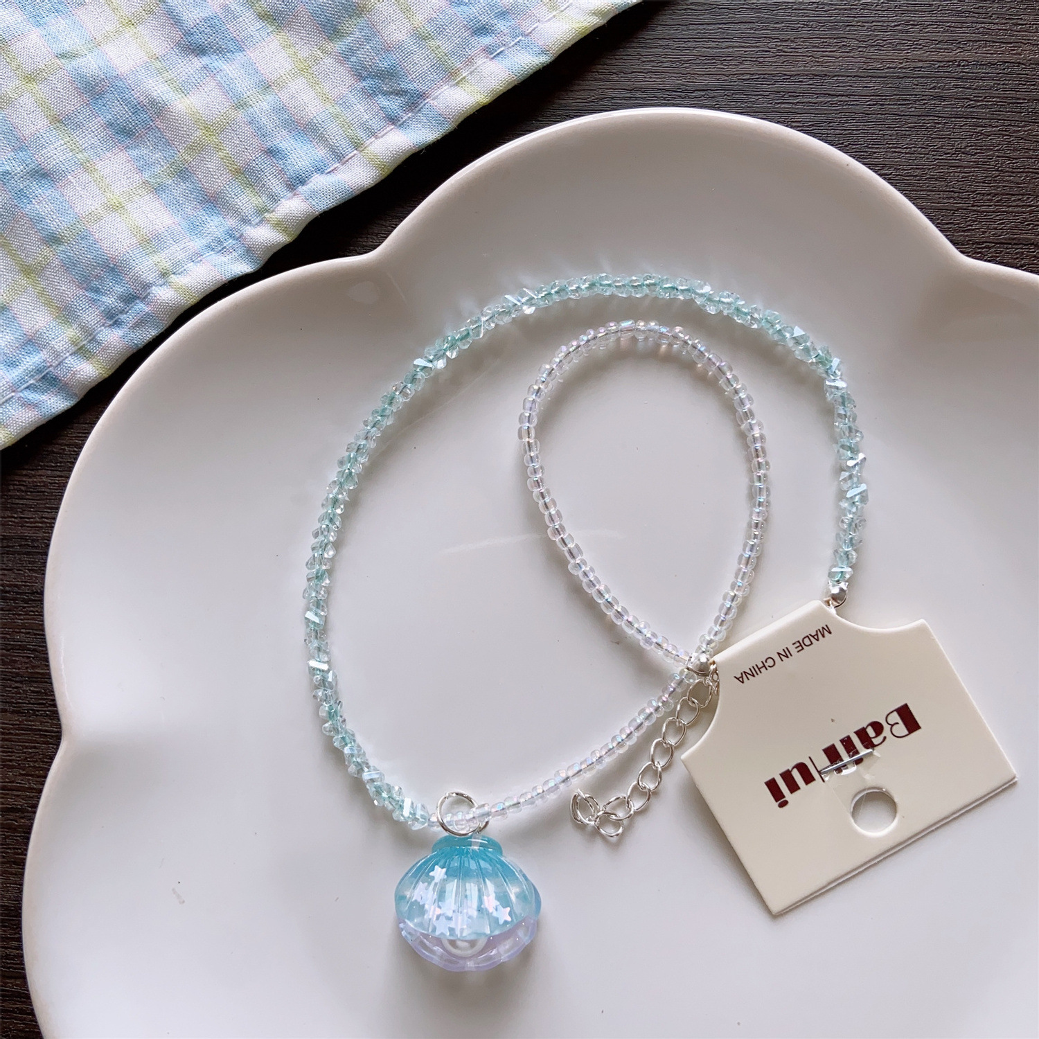 No. 8 pearl shell (bag)