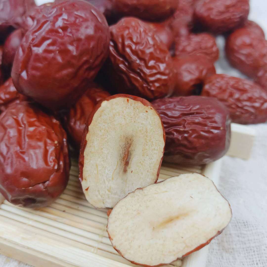 Xinjiang jujubes wholesale large quantity 500g Ruqiang specialty jujubes, for cooking porridge and zongzi, small core jujube snacks, large red jujubes