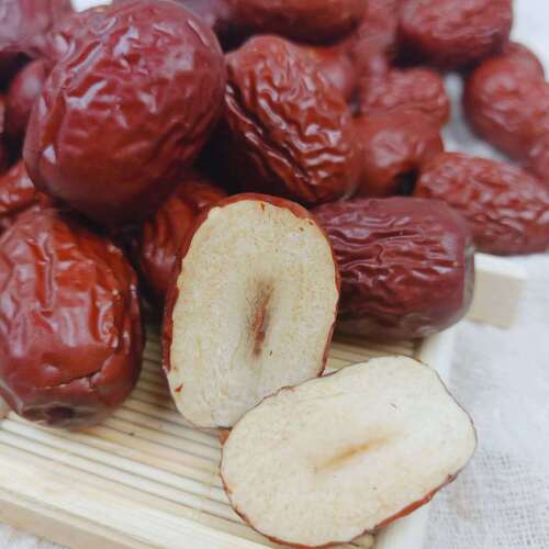Xinjiang jujubes wholesale large quantity 500g Ruqiang specialty jujubes, for cooking porridge and zongzi, small core jujube snacks, large red jujubes