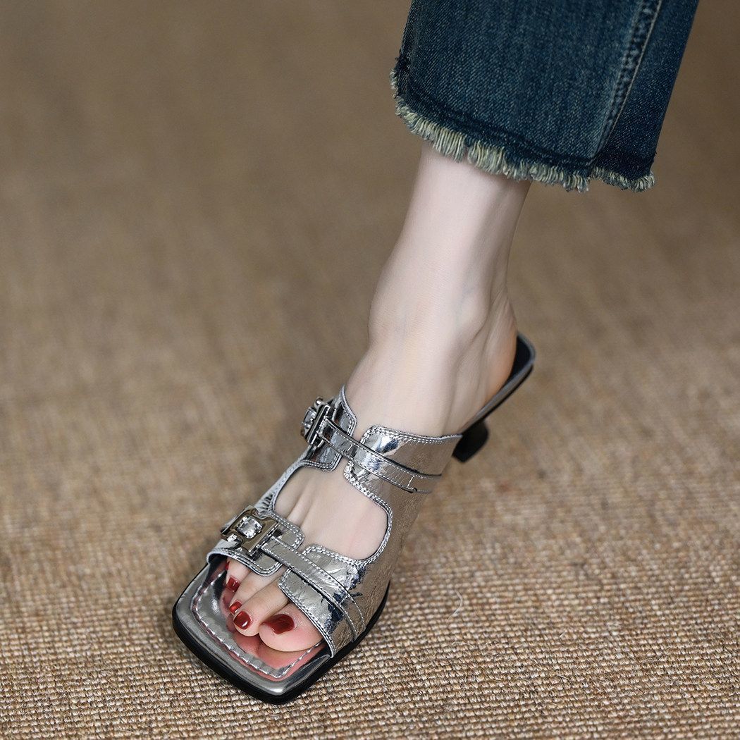 2026 nuevos zapatos de playa negros de verano zapatillas de cabeza cuadrada zapatillas de tacones bajos image 6