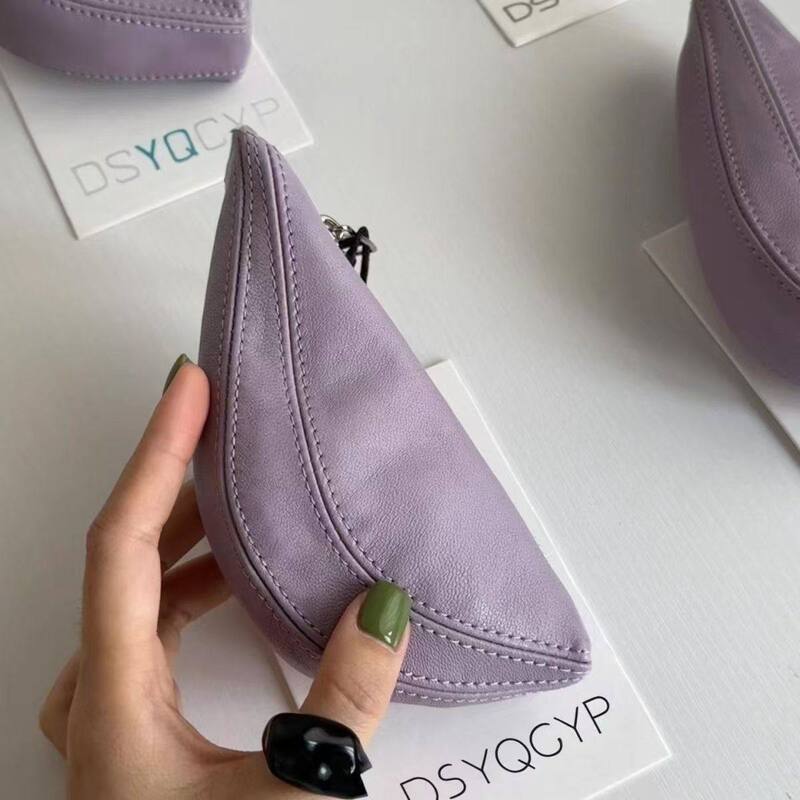 Unique Mini Crescent-Shaped Bag with a Soft Leather Design, Neck-Hanging Bag for Women, 2026 New Model, Key and Lipstick Pouch, Coin Dumpling Bag Unique Mini Crescent-Shaped Bag with a Soft Leather Design, Neck-Hanging Bag for Women, 2026 New Model, Key and Lipstick Pouch, Coin Dumpling Bag