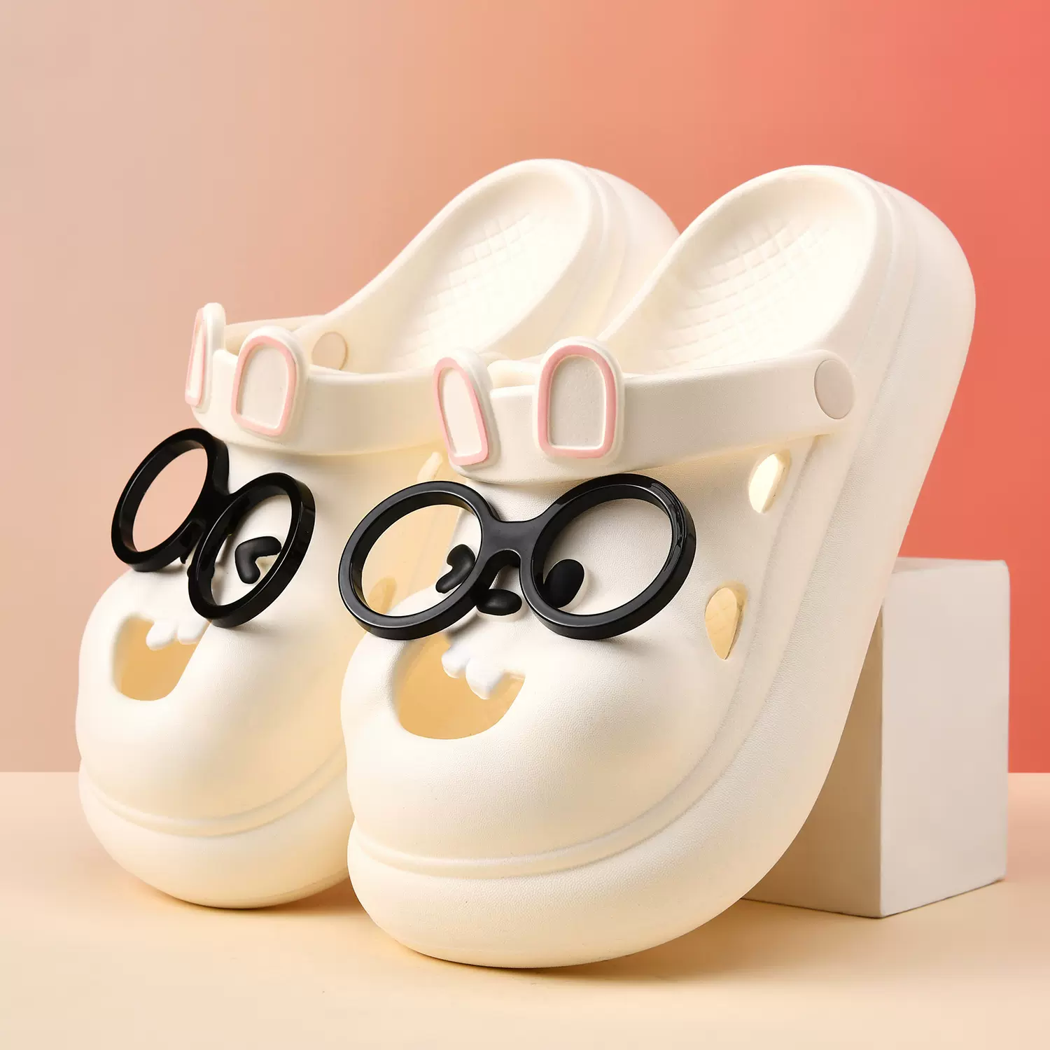 时尚爆款包头拖鞋女外出2026夏季新款百搭洞洞鞋厚底踩屎感凉鞋拖