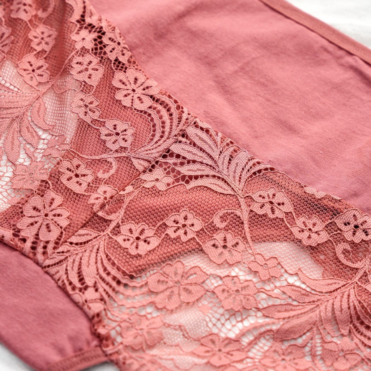 Encaje sexy talla grande ropa interior para mujer bolso cadera cintura alta entrepierna de algodón puro hueco transparente gordo MM calzoncillos estilo explosivo transfronterizo