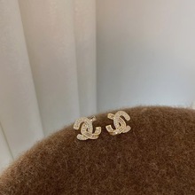 新款交叉双C气质轻奢耳钉个性设计简约精致时尚百搭高级感耳饰品