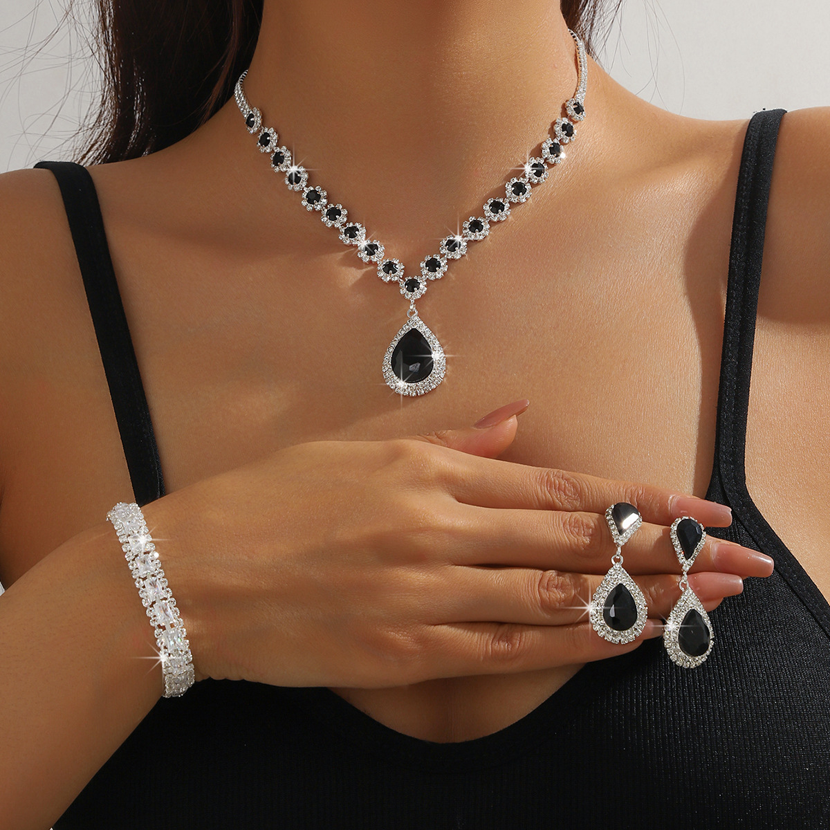 Crystal Necklace Earrings And Bracelet Jewellery Set 4 Piece_voghion.com