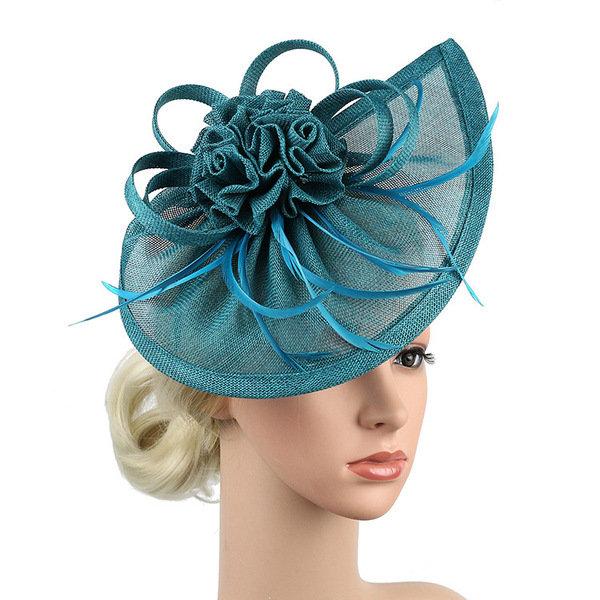 Fashionable hair accessory for bride