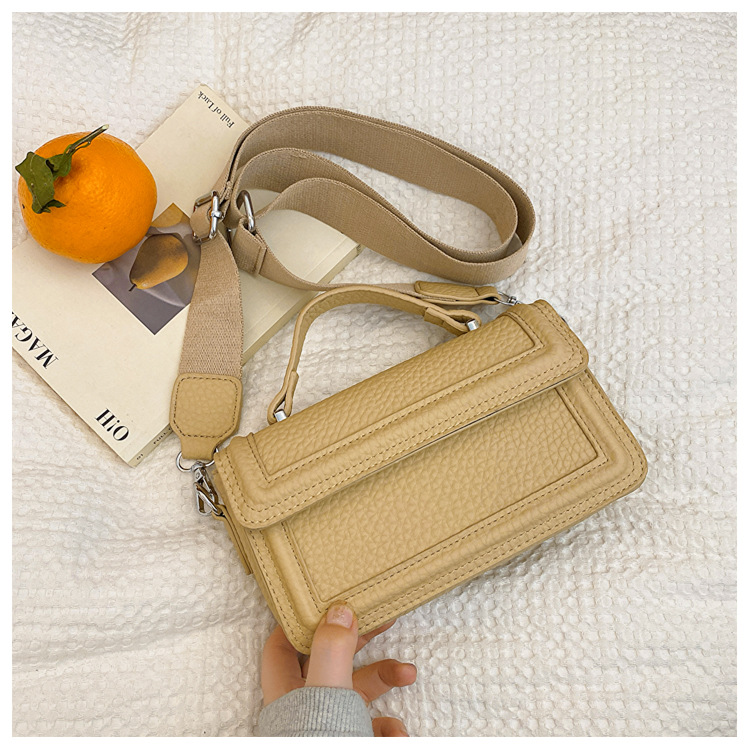 Women's Medium Pu Leather Solid Color Vintage Style Classic Style Flip Cover Crossbody Bag display picture 13