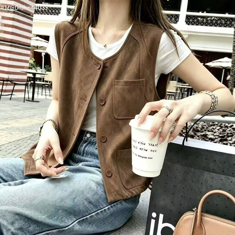Loose-fitting, slimming, figure-flattering blazer vest cardigan jacket for women, suitable for early spring and autumn, in a Chanel-inspired French layered style Loose-fitting, slimming, figure-flattering blazer vest cardigan jacket for women, suitable for early spring and autumn, in a Chanel-inspired French layered style