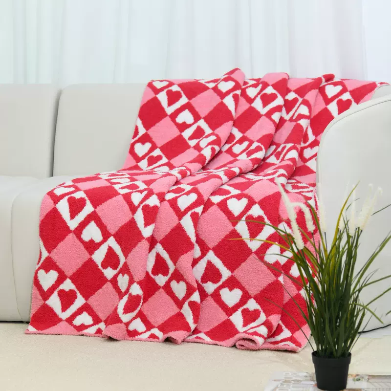 冬季轻奢加厚沙发盖毯高级感午睡沙发毯红色爱心情人节半边绒毯子
