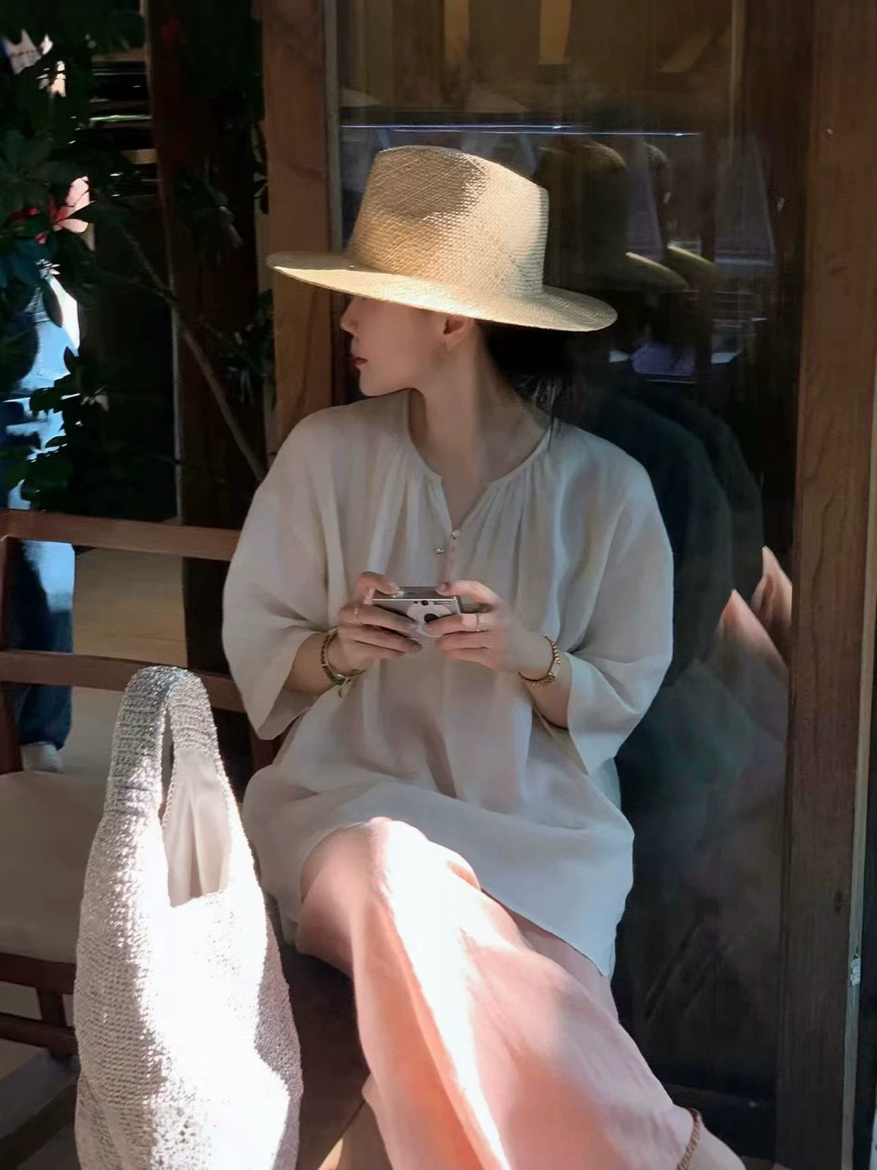 Retro solid color summer small design thin shirt for leisure