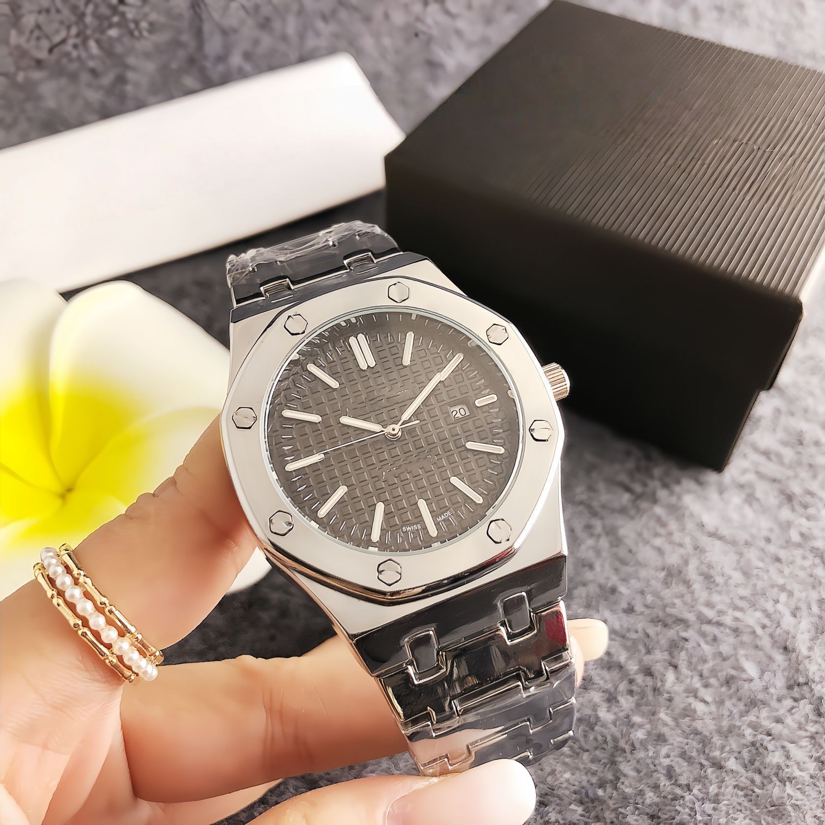 Simple and Versatile Fashion Men's New Foreign Trade High-End Calendar Watch Classic Business Men's Watch Dropshipping