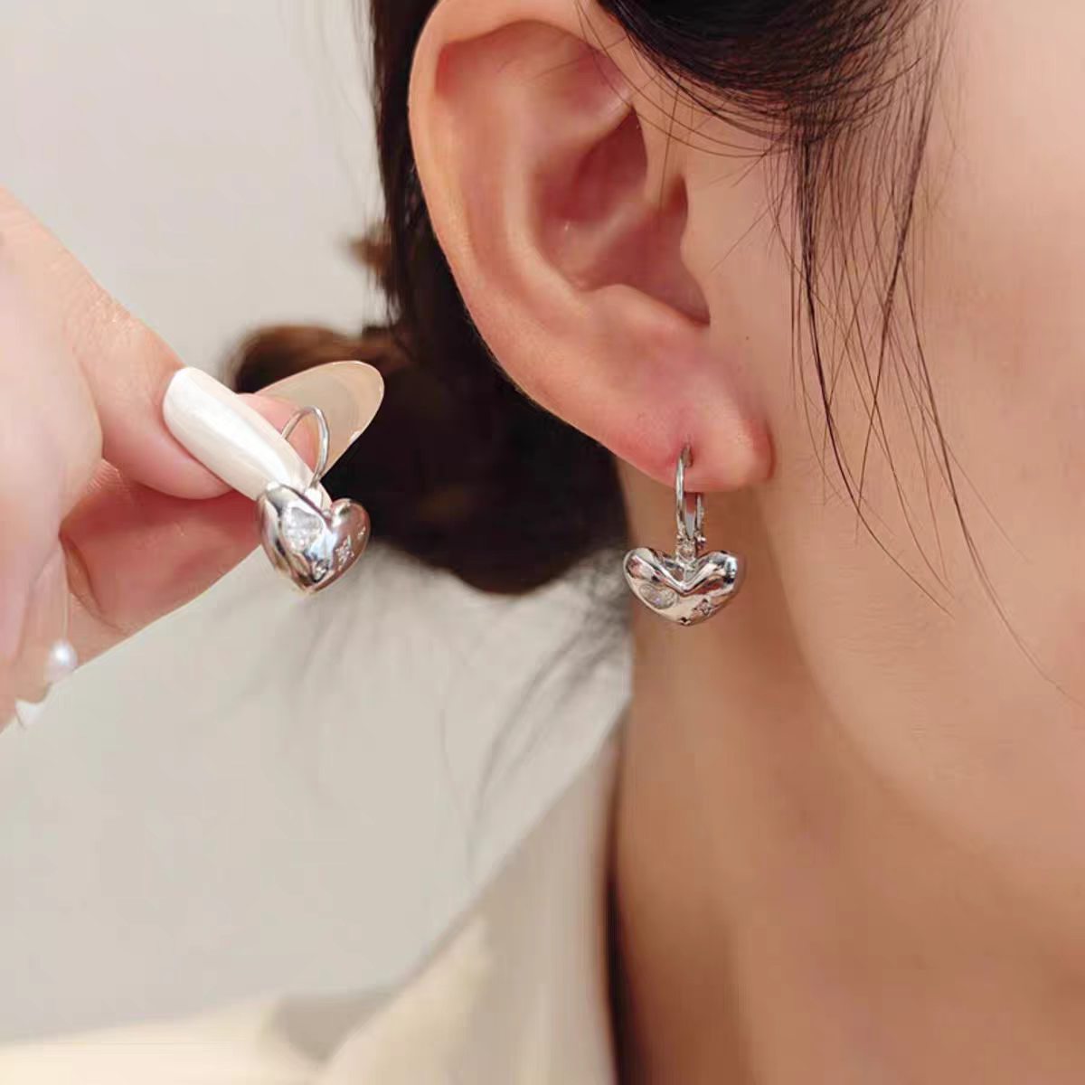 Heart-Shaped Star Earrings 2026 New Popular Style Light Luxury High-End Earrings Fashion Minimalist Style Elegant Ear Accessories