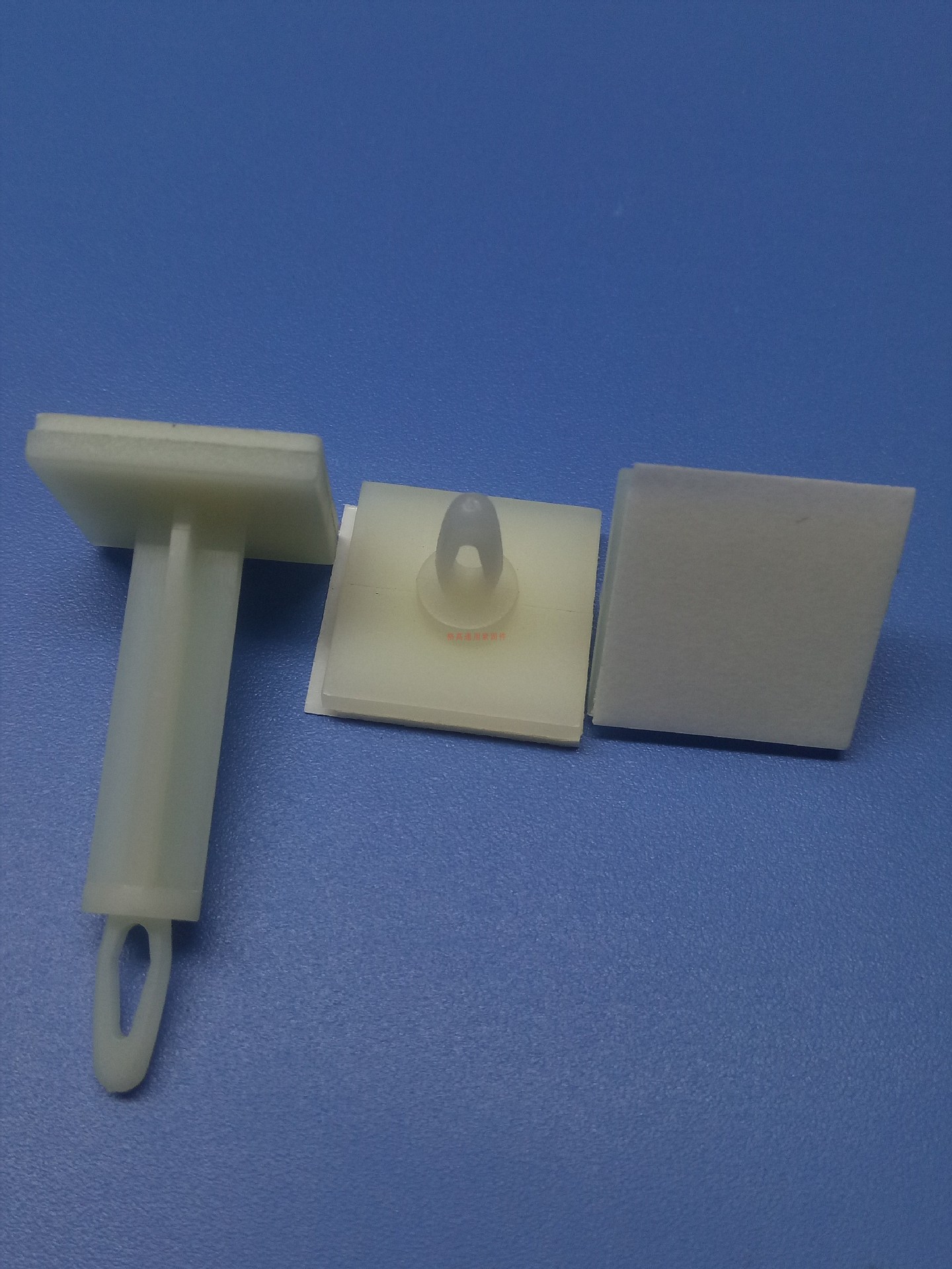 尼龙背胶自粘式电路板支撑柱GCBS/GCBS2PC板间隔柱定位柱