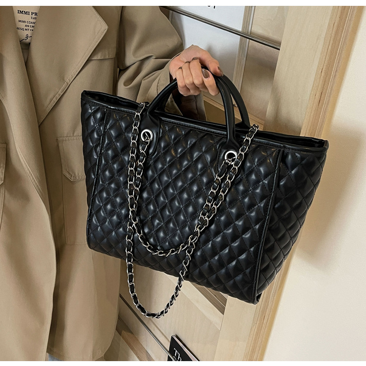 European And American Lingge Bag New Large Capacity Chain Bag Fashionable And Versatile Handheld Single Shoulder Tote Bag_voghion.com