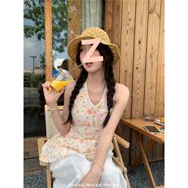 2026年夏季新款法式复古碎花背心女夏季设计感小众修身后背绑带