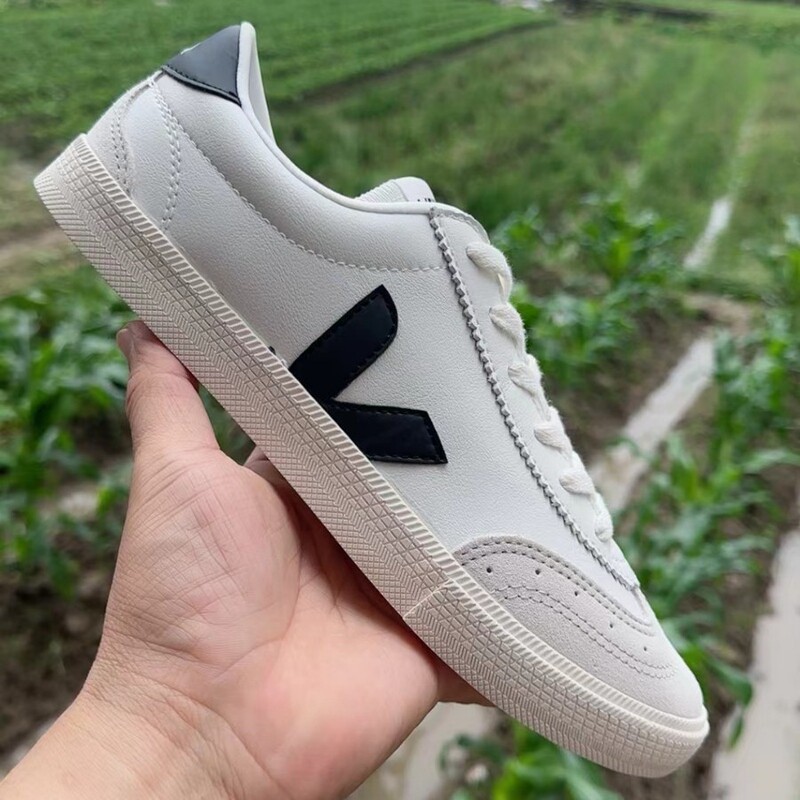 Veja Spring and Summer White Sneakers for Women, Casual Flat Shoes, Unisex Retro Sneakers, German Training Shoes, Volley Series