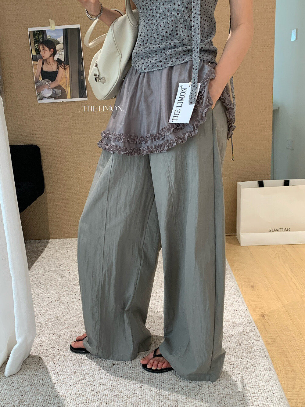 Quần culottes nữ ống rộng cạp cao phong cách Hàn Quốc, thiết kế giả hai lớp viền bèo nhún — màu trắng, màu xám, màu kaki chi tiết 11