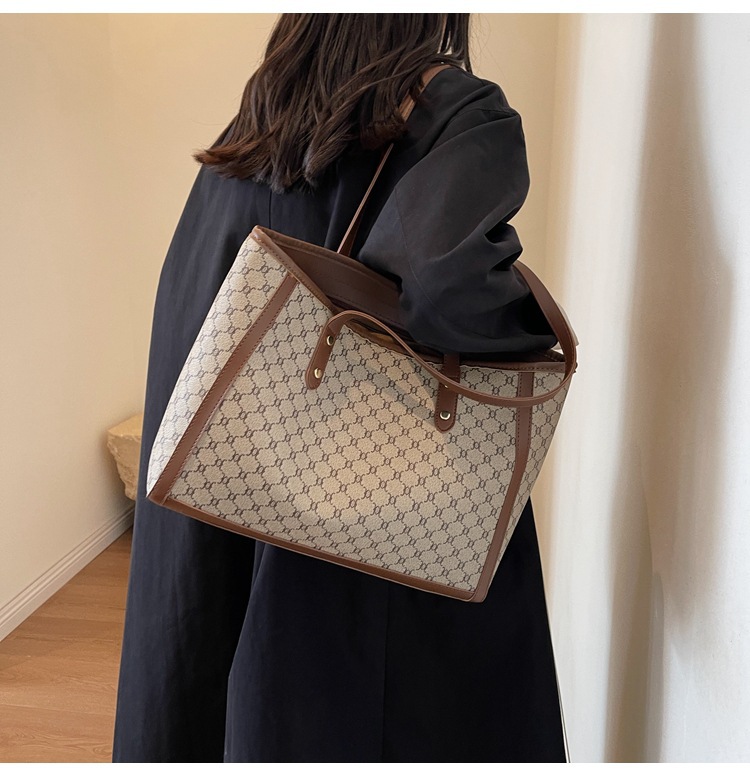 High-end, stylish, versatile, hand-carry bag for women, 2025 new trendy and popular single-shoulder bag with large capacity tote bag undefined