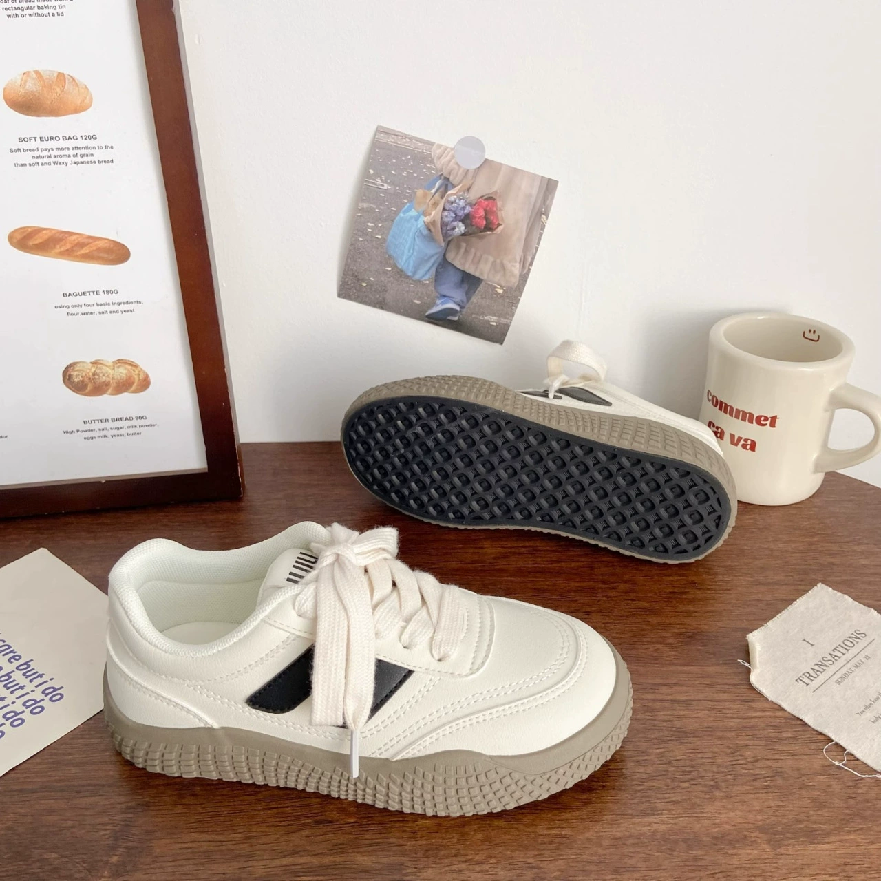 Увеличение маленьких белых туфель для женщин 2024 Осень новый стиль Xiaozhong этюд обувь мягкая подошва дикая повседневная обувь женская обувь