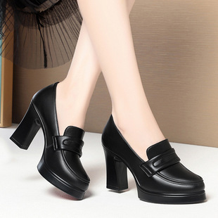 һ�����l�߸�Ь�ٴ�ָ��A�^ܛ���I����Ь��׷�ˮ̨��������Ь