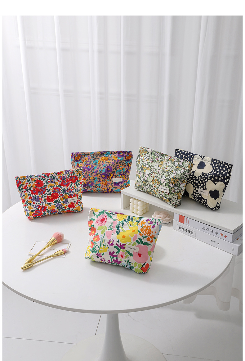 Canvas Flower Square Clutches display picture 6