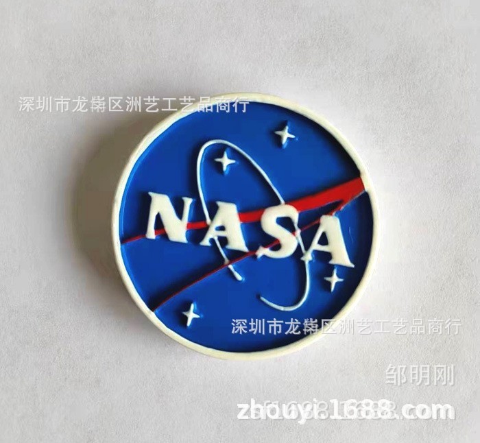 宇宙飛行士の冷蔵庫は磁力を貼ってスペースシャトルの磁石を貼ります。|undefined