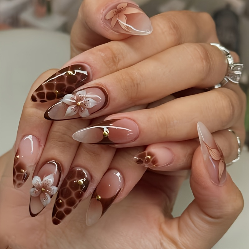 Foreign Trade Hot-Selling Marble Crack Pattern Wearable Nails, Medium and Short Almond-Shaped Fake Nails, 3D Flower Wearable Nail Tips Wholesale