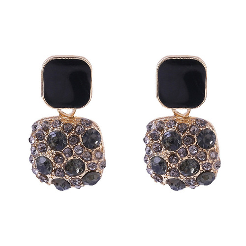 High-quality wholesale black silver needle earrings with micro-engraving design, niche light luxury series stud earrings, retro temperament earrings.