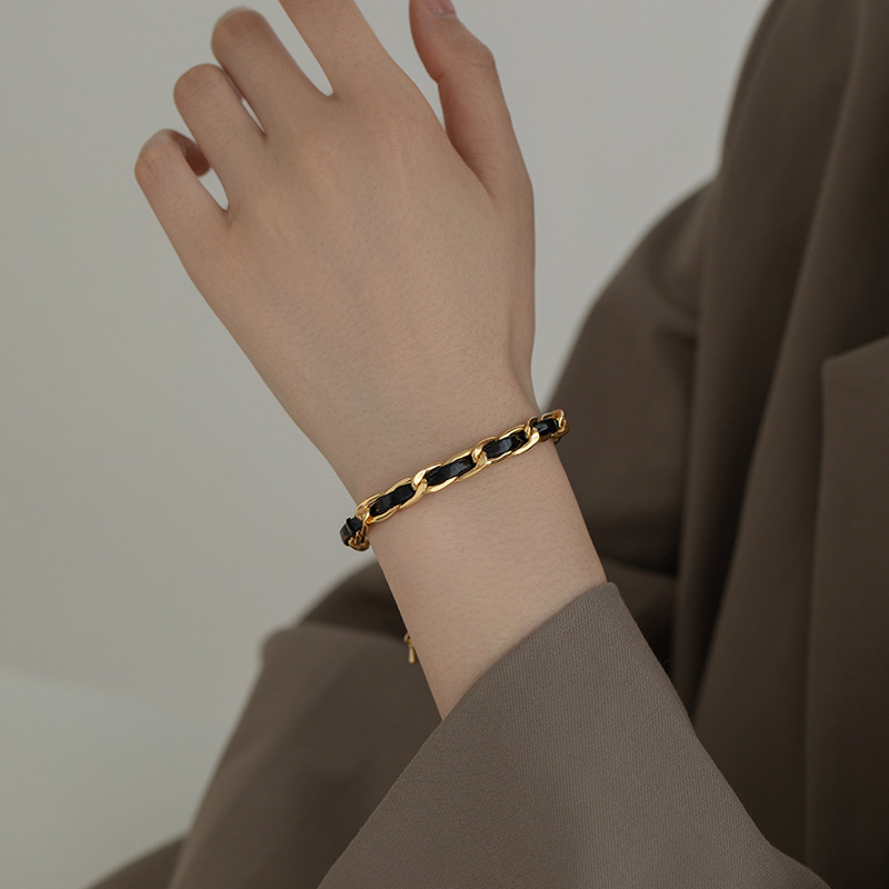13g Weight 0.05µm-0.08µm Gold Plating Thickness PVD Coated Gold Plating Process 316 Stainless Steel Pendant Material Leather Inlay Material Geometric Pu Leather Titanium Steel IG Style Bracelets