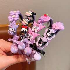 漫画の子供のカチューシャのカチューシャのカチューシャの髪を整理します。