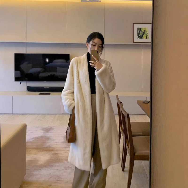 2025 Winter New Imitation Mink Fur V Neck Long Imitation Fur Outwear Fur One-Piece Outwear for Young Women