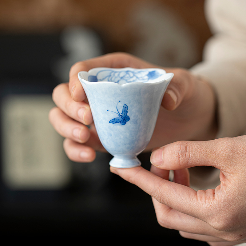 花口闻香杯手绘蝶恋花洒蓝牡丹青花主人杯女式喝茶杯子品茗杯单杯