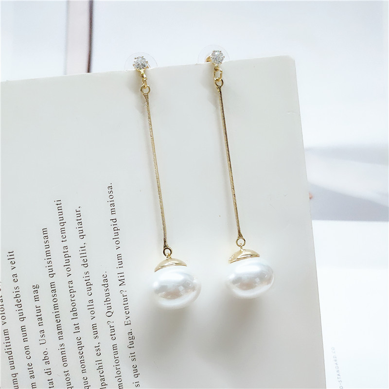 Korean Alloy Diamond Long Pearl Earrings Wholesale display picture 7