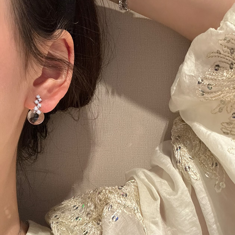 设计感锆石繁星灯泡透明圆珠耳钉女简约个性时尚潮流气质耳环耳饰|undefined