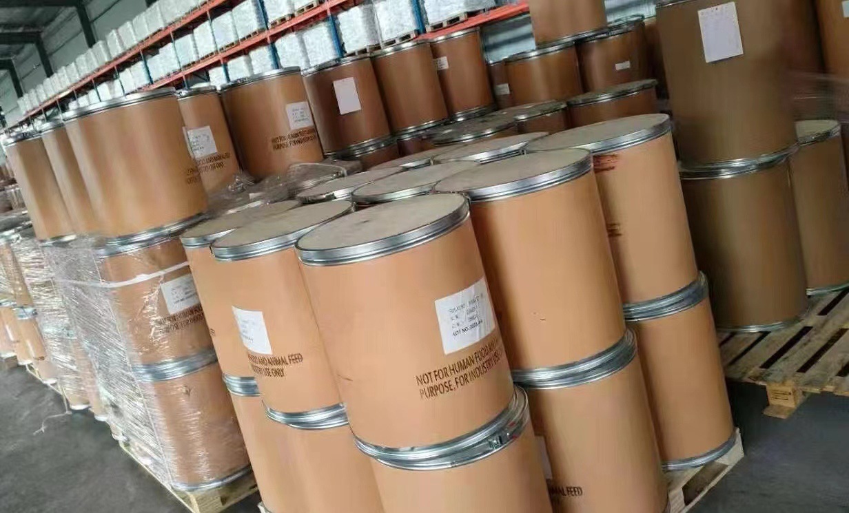 Прозрачный красный краситель Solvent Red 135 EG для пластика