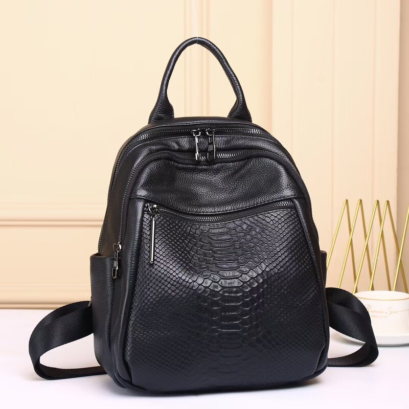 2021 New Women's Bag Cowhide Backpack Fashion Mini Bag Leather Backpack Guangzhou Factory Wholesale