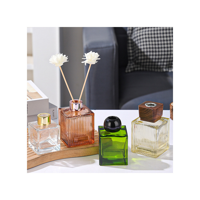 Botella de fragancia cuadrada vertical botella de perfume decoración para el hogar decoración botella de fragancia de vidrio botella de fragancia