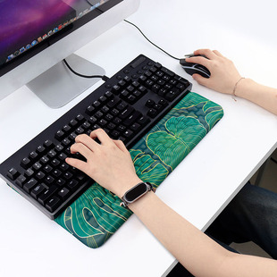 Factory Direct Sales Flat Silicone Keyboard Wrist Rest Integrated Desktop Office Simple Anti-Slip Wear-Resistant Dropshipping