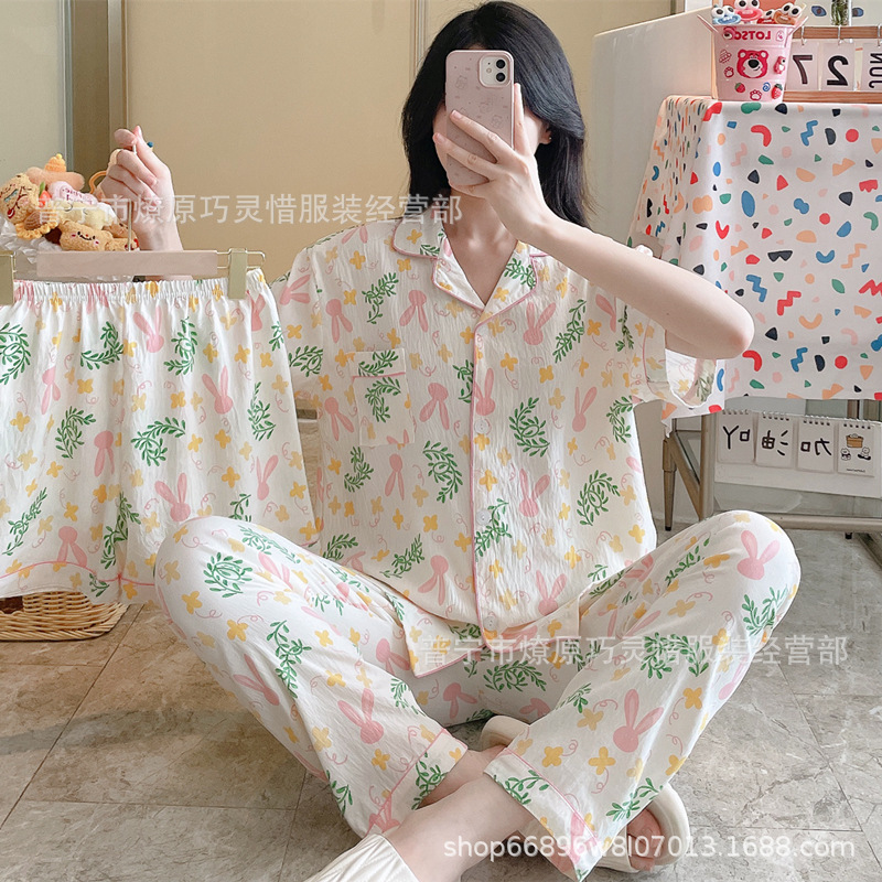 Pequeño pijama de corazón de melocotón para mujeres tres piezas de verano nubes de algodón se puede usar pantalones de manga corta para estudiantes de dibujos animados ropa para el hogar