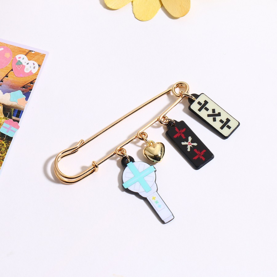 Korean star Bangtan Boys, BLACKPINK, SK fan support stick creative pin brooch