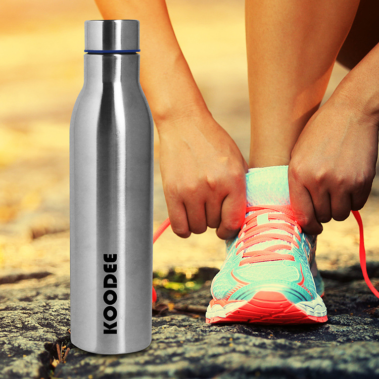Fábrica personalizada 304 botella de acero inoxidable de una sola capa deportes al aire libre taza de agua conveniente botella de agua puede personalizar logotipo