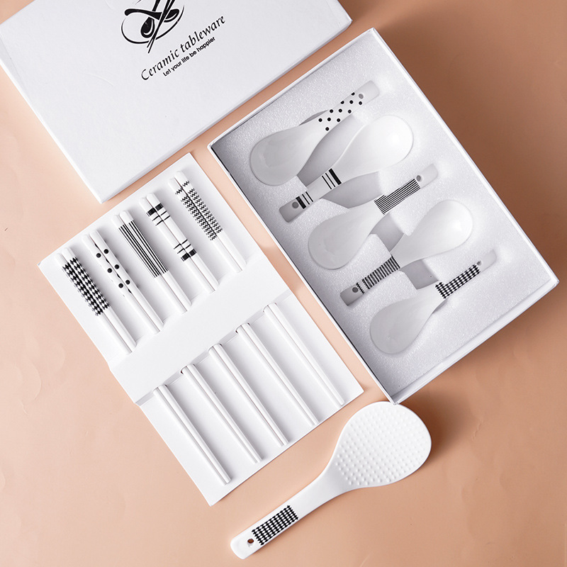 Hepburn-style ceramic chopsticks, simple white model, not prone to mildew, non-deformation, high temperature resistance, five pairs and ten pairs set