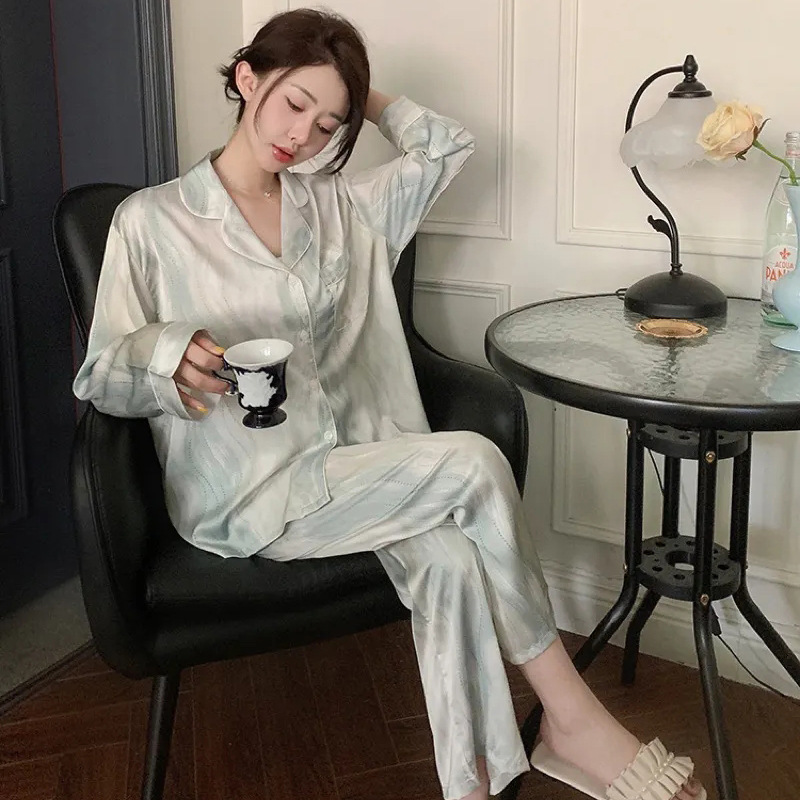 아이스 실크 잠옷 여성 긴팔 세트 봄 가을 학생 느슨한 인터넷-인기있는 하이 엔드 스타일 홈 의류 여름 착용