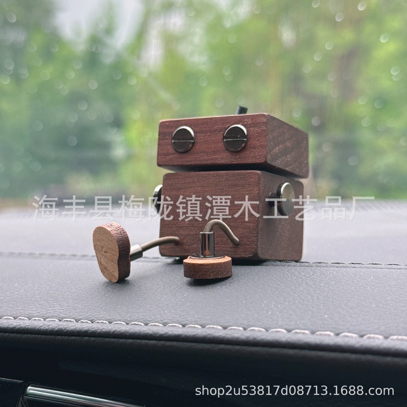 车载香薰抖腿木头人黑胡桃创意手工摆件出风口装饰车内饰品礼物|undefined