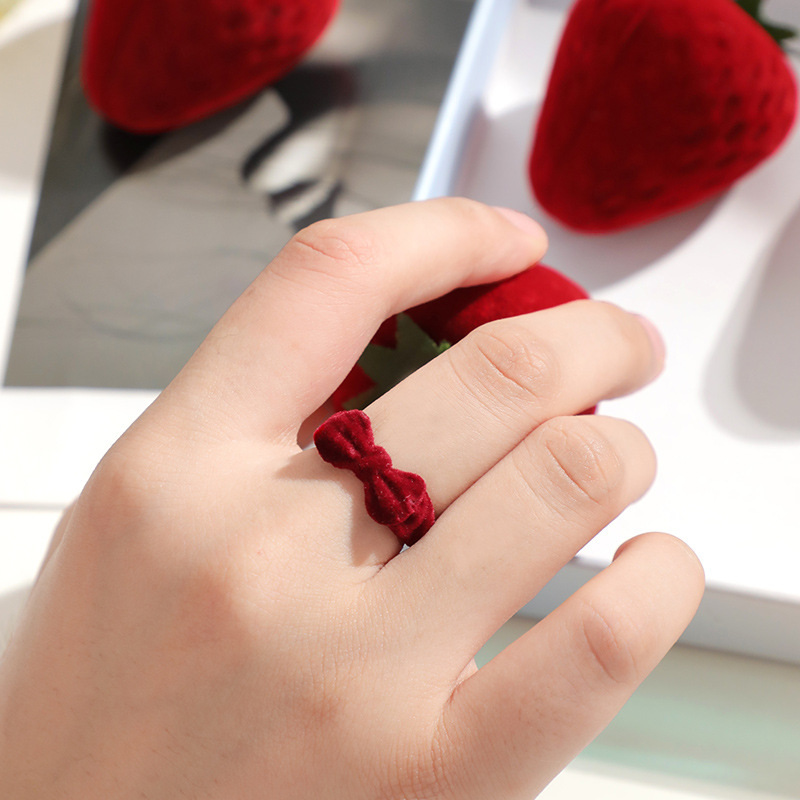 Strawberry ring box flocking simulation sweet cute bow mini personality proposal adjustable jewelry box wholesale