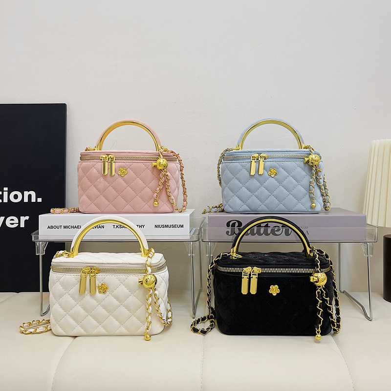 Hand-held Embroidered Chain Bag Women's New Fashion Rhombic Makeup Box Bag Elegant Casual Shoulder Crossbody Bag