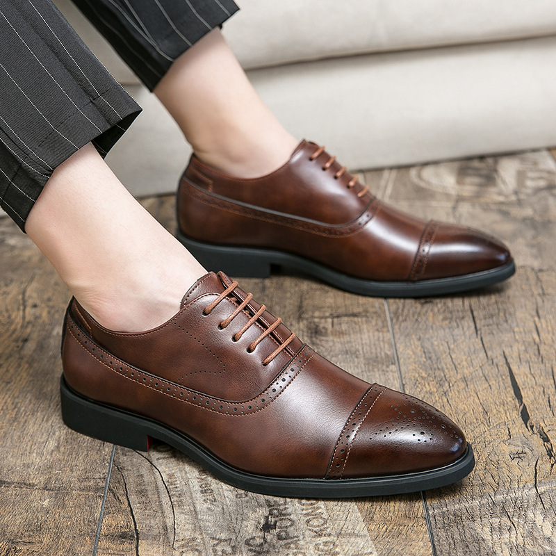 Cross-border Plus size Business casual Oxford zapatos de cuero negro formal zapatos de moda brogue tallado zapatos de cuero Zapatos de vestir de la boda image 5