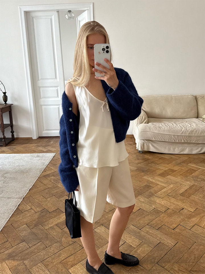 Áo khoác cardigan len nữ dáng rộng một hàng cúc, chất liệu dệt kim mềm mại, phong cách thanh lịch — Màu hồng nhạt (hàng có sẵn), Màu xanh lá cây (có hàng), Màu xanh ô liu (đốm), Màu xanh đậm (Còn hàng) chi tiết 50