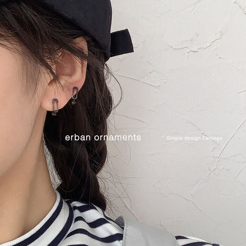 Pin earbuds  Personalized Fashion Ins Fashion Internet celebrity cool hip-hop cold style men and women paper clip earrings